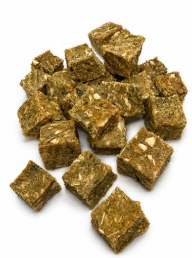 R70493 RDF-1001 REAL DOG SNACKS Smulkintų menkių kubeliai 200g paveikslėlis